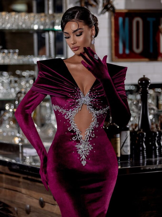 Burgundy Elegance V-Neck Gown with Diamond Cut